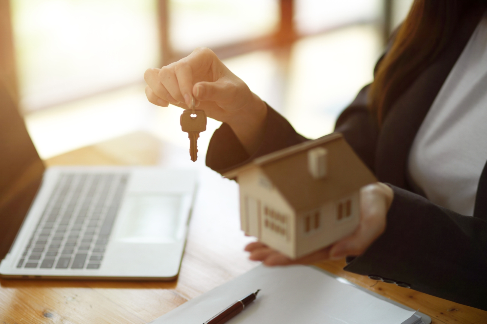 Mercado imobiliário de Curitiba alcança R$ 3,8 bi em vendas em nove meses