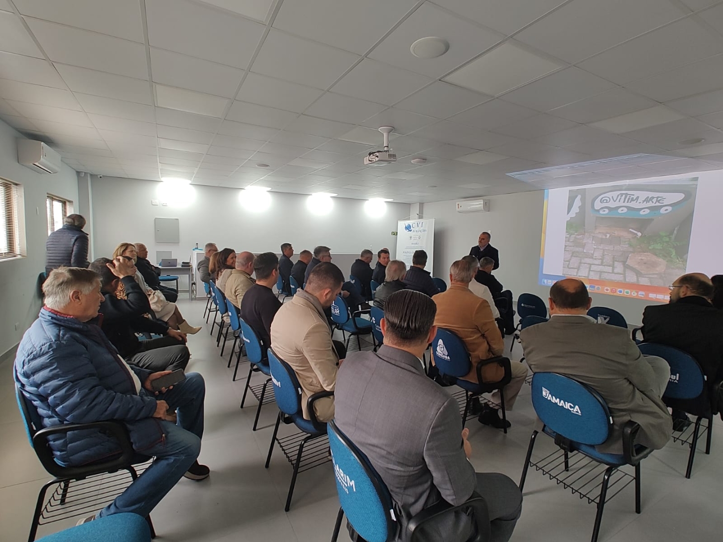 Imobiliaristas discutem ações de segurança em imóveis fechados